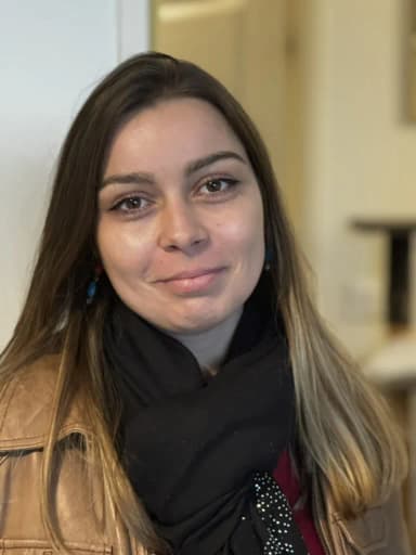 Manon, fondatrice de Aux Petits Soins Services